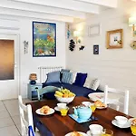 La Maison Bleue Σετ