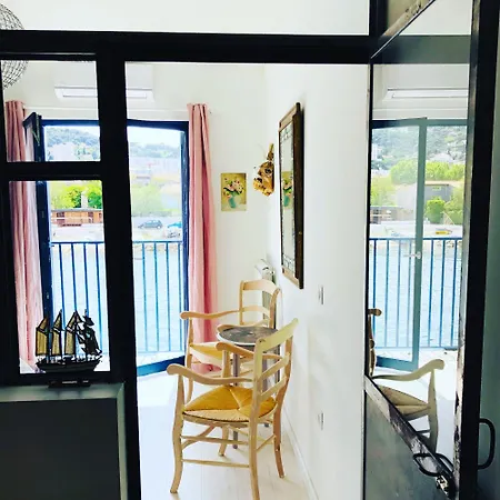 La Maison Bleue Sete